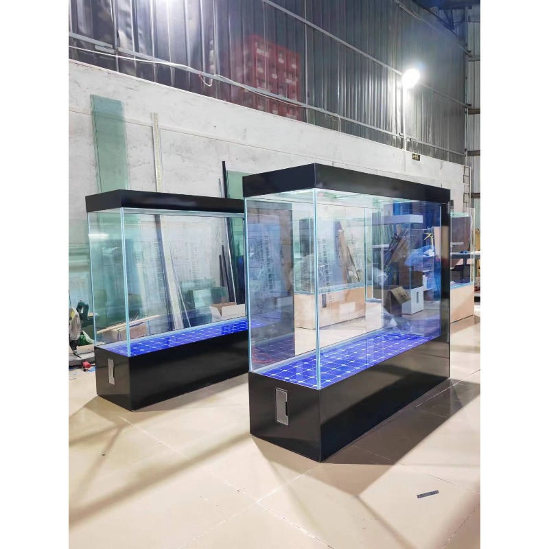 Acquario in Vetro Nero Persona - Aquarium Fish And Price recensione e prezzo